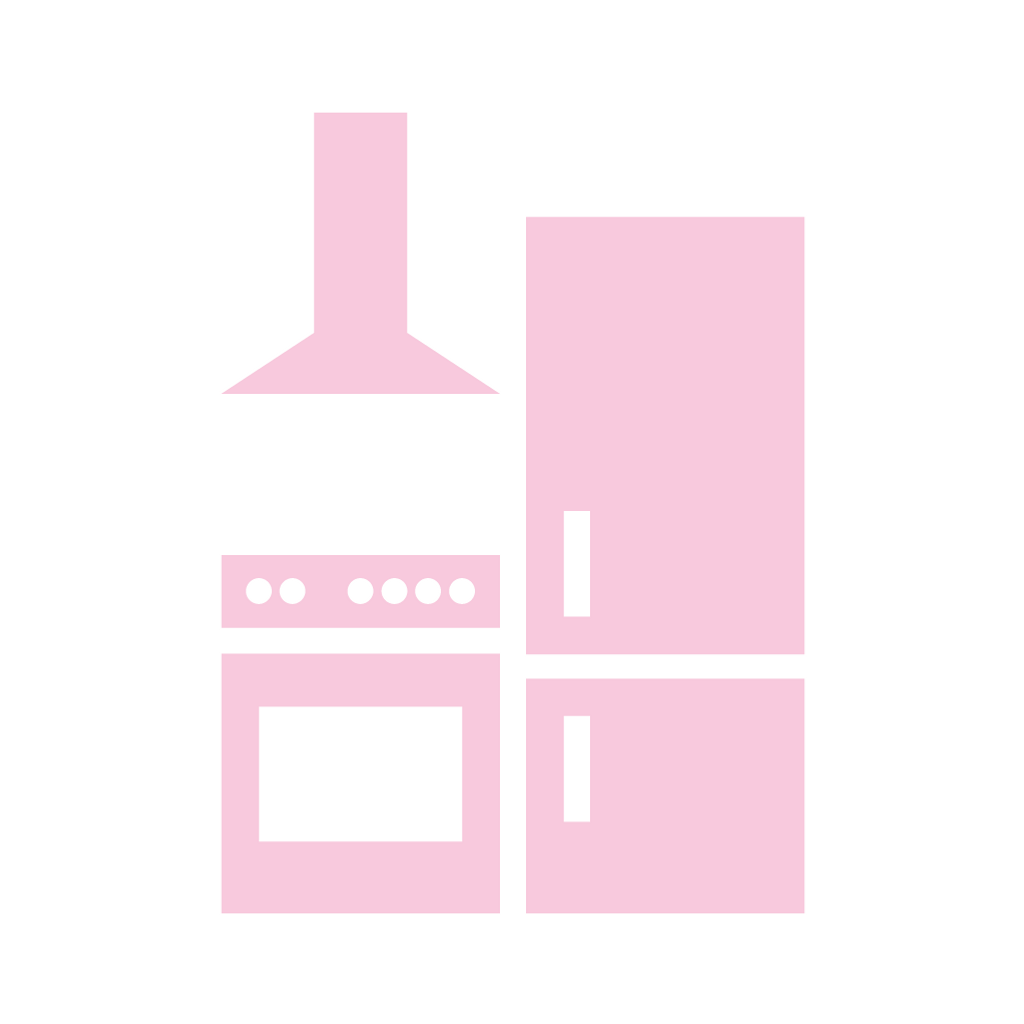 Ett kök med kylskåp och spis.